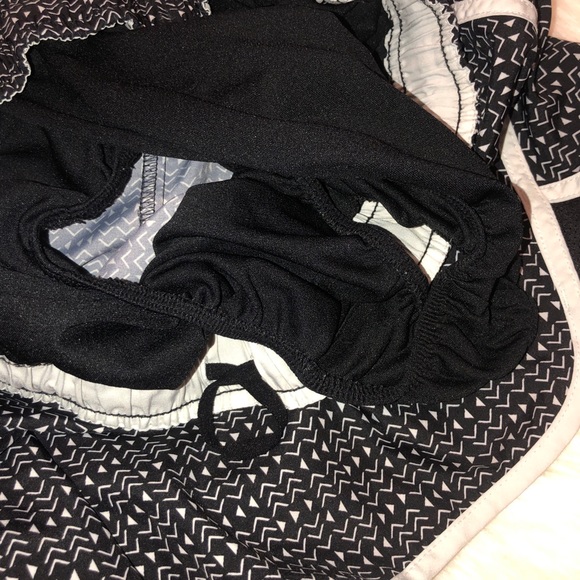 Athletic running shorts - Picture 2 of 4